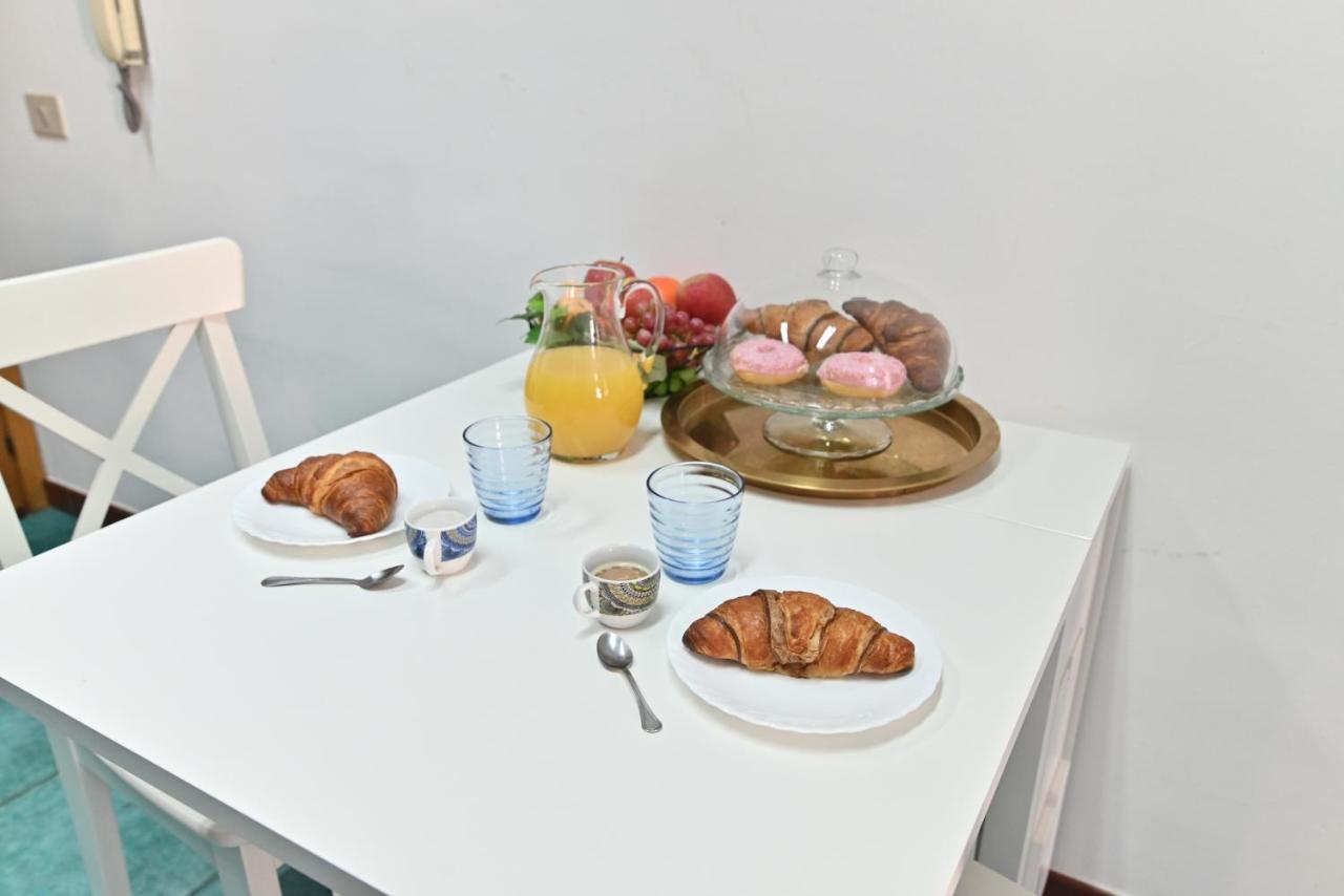 Izzhome Holiday Terrace Cagliari Bagian luar foto