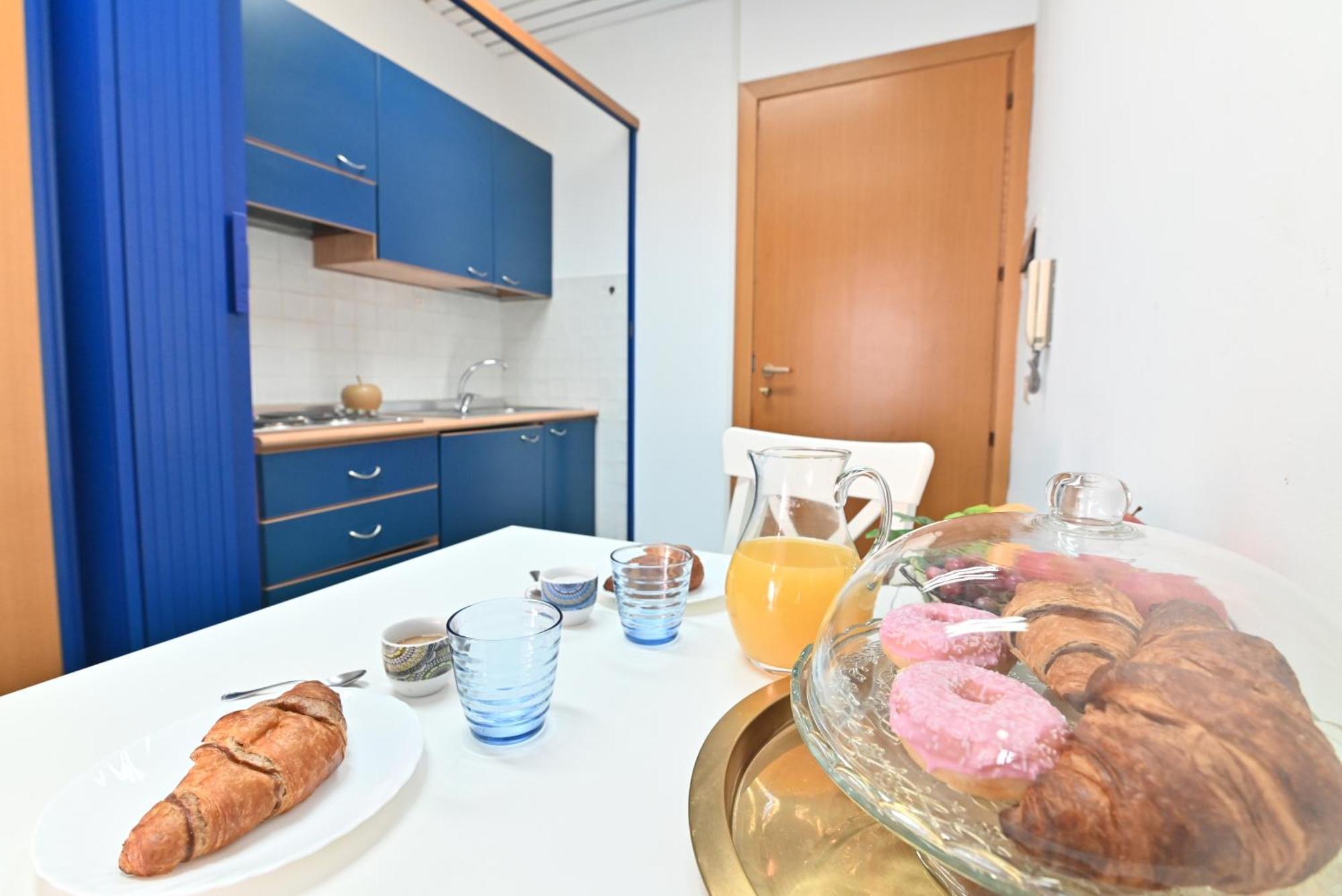 Izzhome Holiday Terrace Cagliari Bagian luar foto