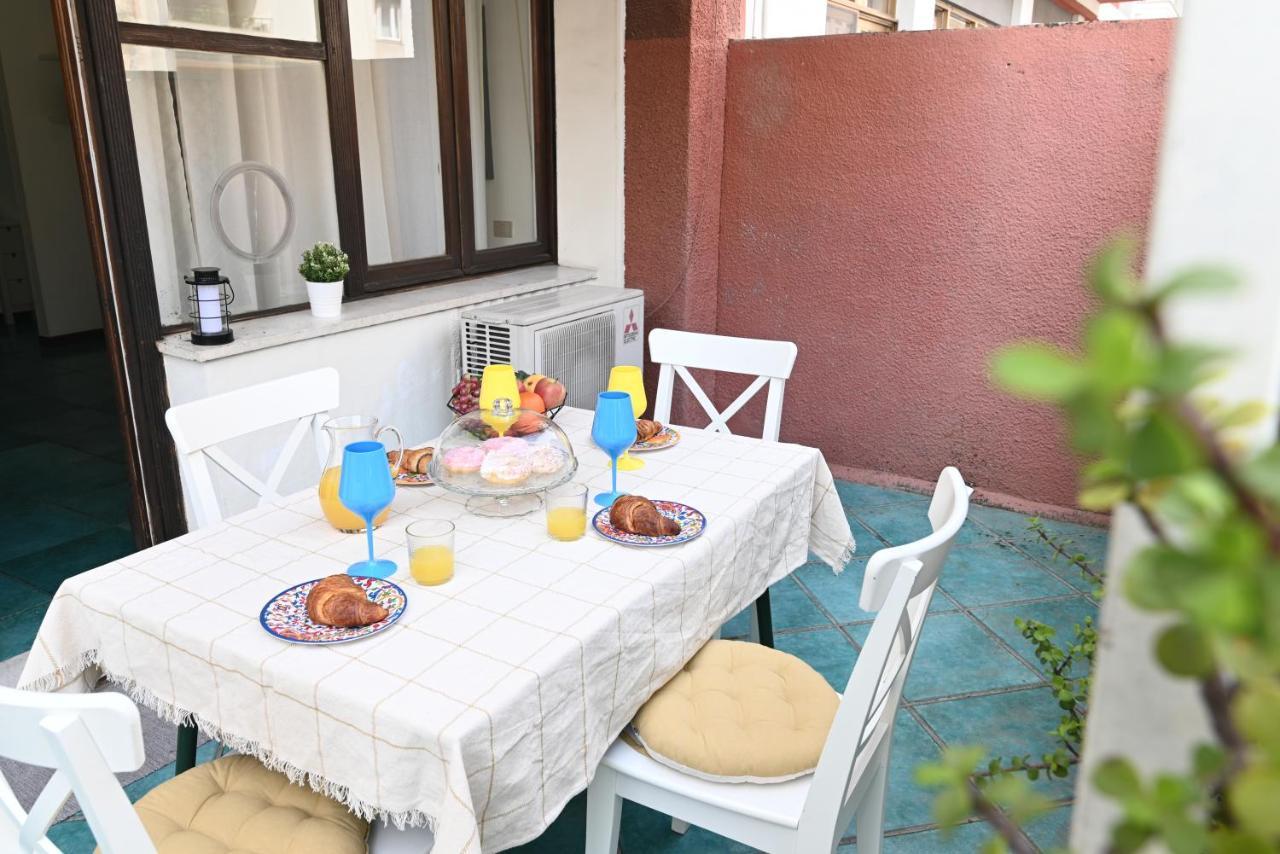 Izzhome Holiday Terrace Cagliari Bagian luar foto