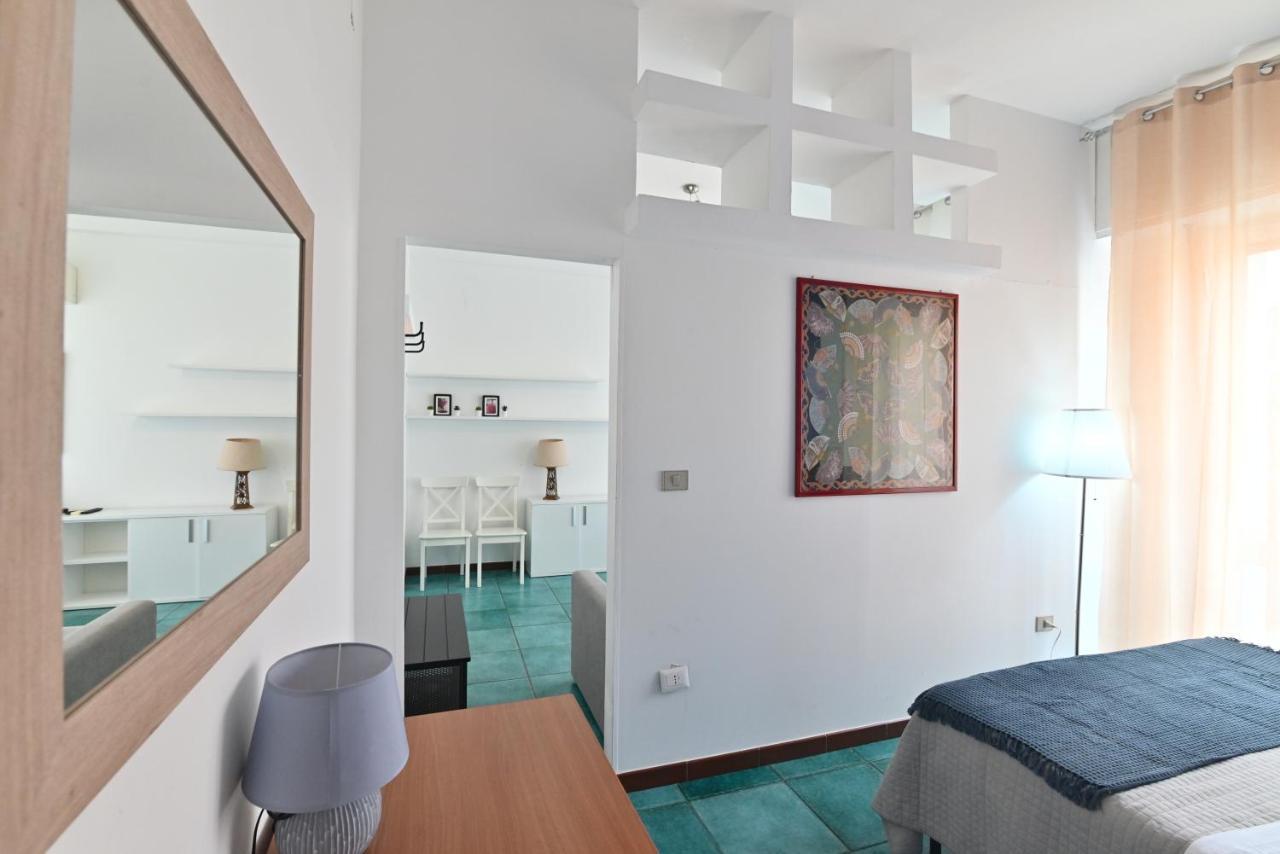Izzhome Holiday Terrace Cagliari Bagian luar foto