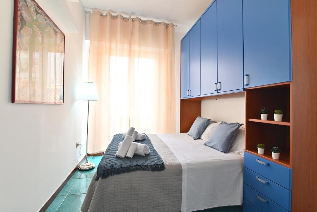 Izzhome Holiday Terrace Cagliari Bagian luar foto