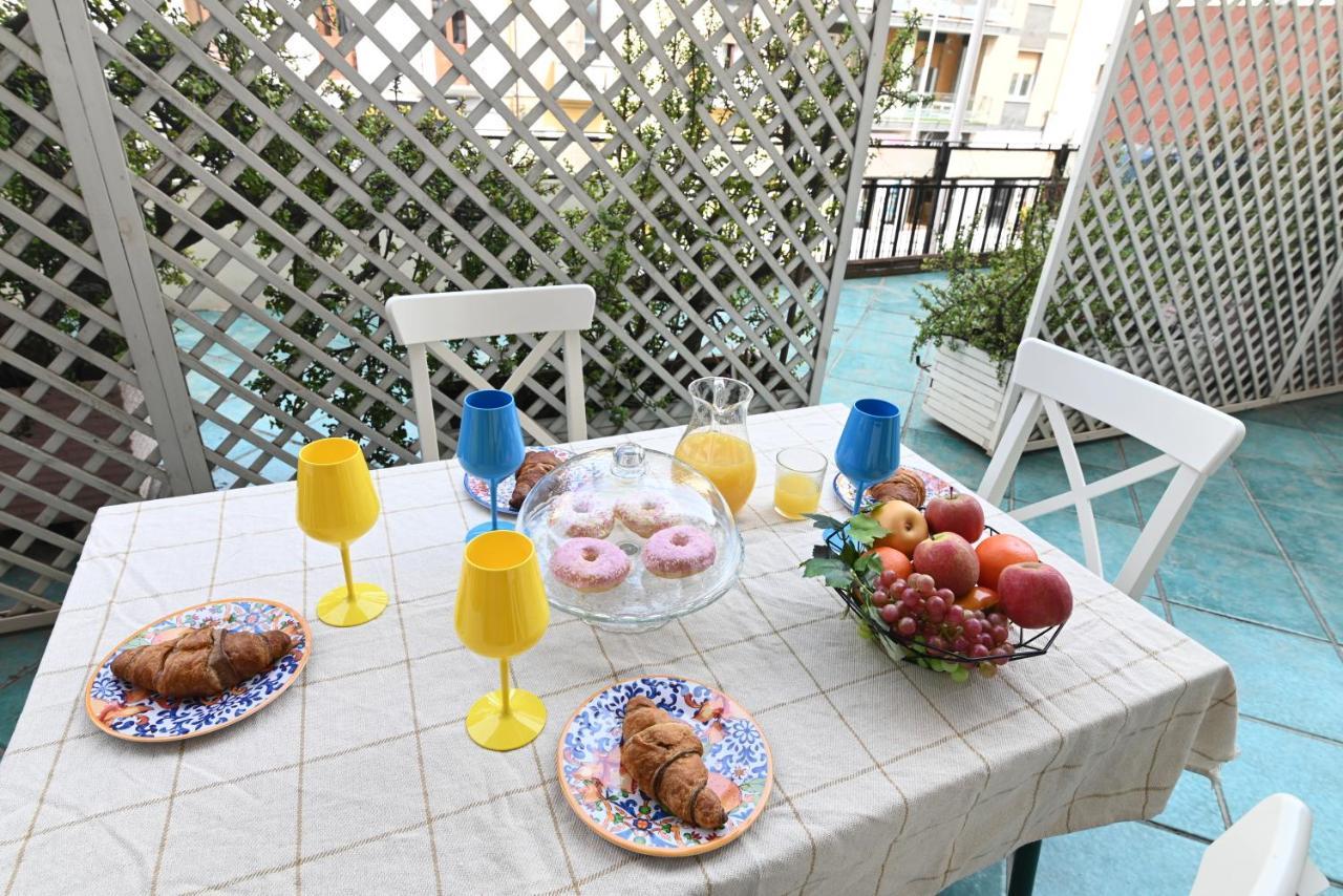 Izzhome Holiday Terrace Cagliari Bagian luar foto