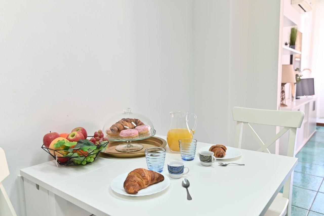 Izzhome Holiday Terrace Cagliari Bagian luar foto