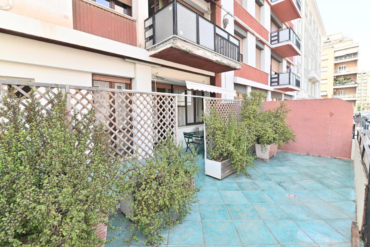 Izzhome Holiday Terrace Cagliari Bagian luar foto